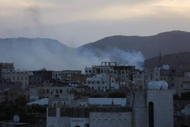 US forces strike Houthi weapons storages in Yemen