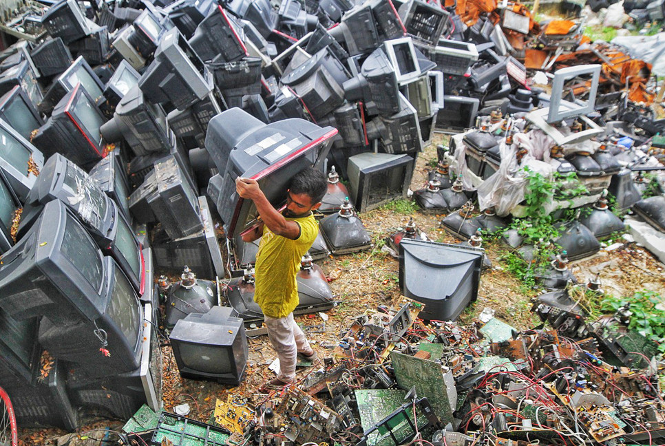 E-waste pollution becoming big threat to environment