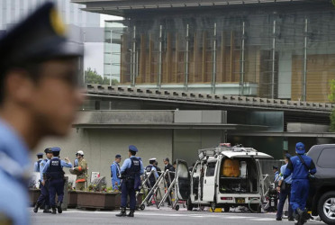 Firebomb attack at Japan’s ruling party headquarters in Tokyo, suspect arrested