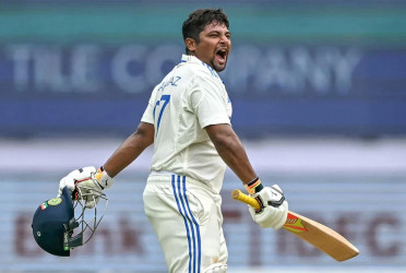 Sarfaraz roars back after first-innings duck with maiden ton