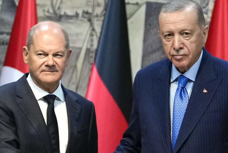 Turkish-German leaders meet in Istanbul to find avenues of agreement exempting Israel