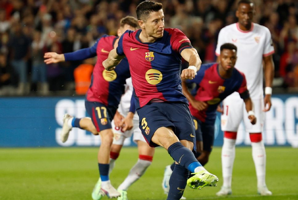 Barcelona thrashes Sevilla 5-1