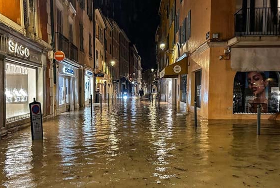 Floods hit Saint-Tropez as rains lash south of France