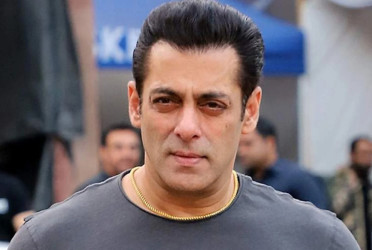 Youth arrested for threatening Salman, Zeeshan