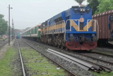 Agro-products train from Chapainawabganj suspended