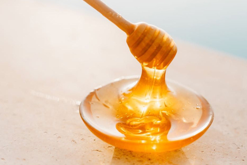 How to use honey on face: Benefits, remedies, and precautions