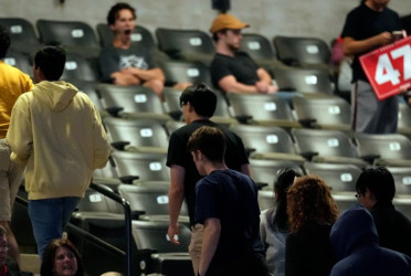 Empty seats become a more common sight at Trump's final rallies