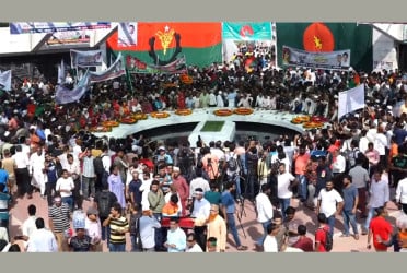 BNP activists gather at Ziaur Rahman's grave to pay tribute