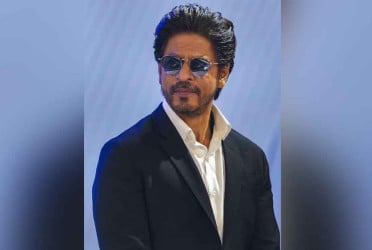 Mumbai police summon Raipur man after Shah Rukh Khan receives death threat over phone