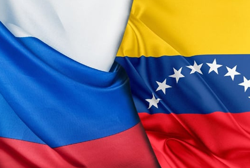 Venezuela signs defense, energy deals with Russia