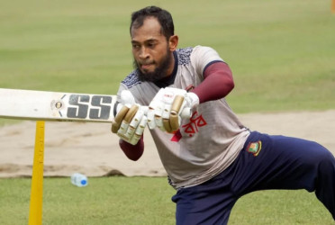 Mushfiq to miss West Indies Tests due to finger fracture