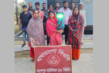 BGB detain 36 Bangladeshis for attempting to cross Jhenaidah border