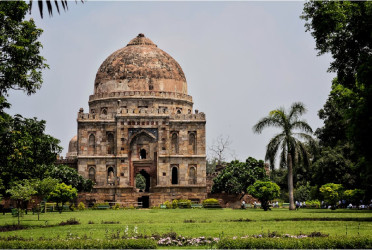 Park regulars in New Delhi's Lodhi Garden say toxic pollution levels won't force them out