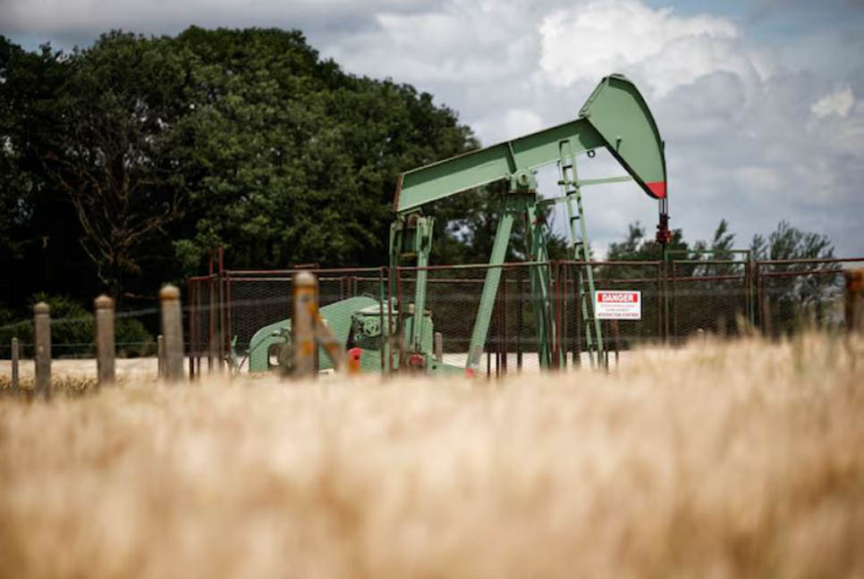 Oil prices edge higher after Russia-Ukraine tensions escalate