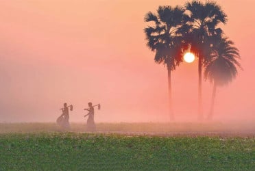 Winter’s arrival in  Chuadanga as temperature drops 14°C