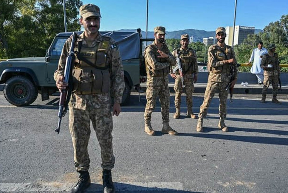 8 soldiers killed, 7 policemen kidnapped in Pakistan