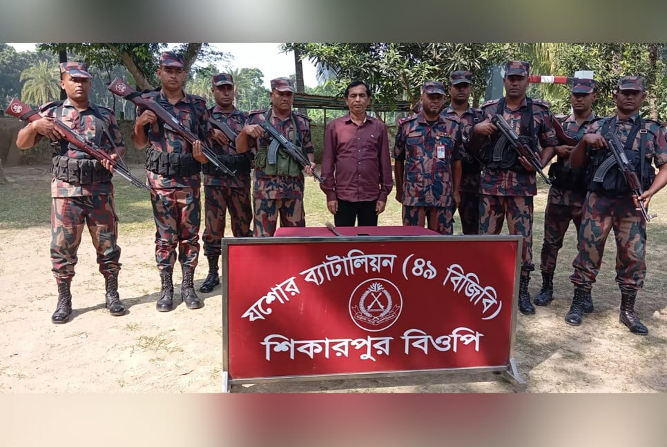 Gazipur AL leader arrested attempting to flee to India