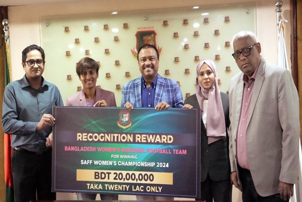 BCB hands over Tk 20 lakh to SAFF Women's Champions