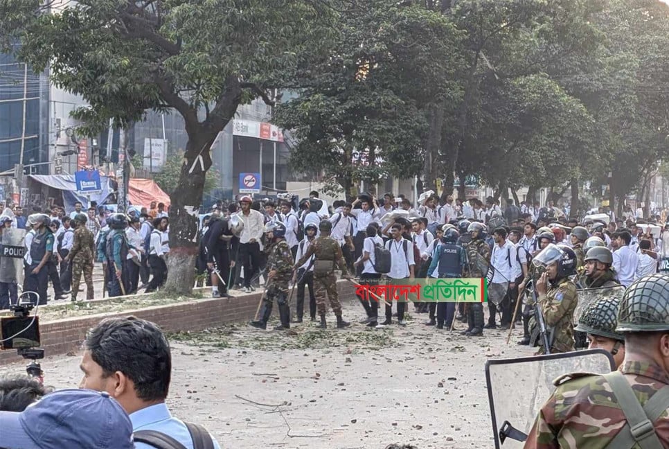 10 injured in clashes between Dhaka and City College students