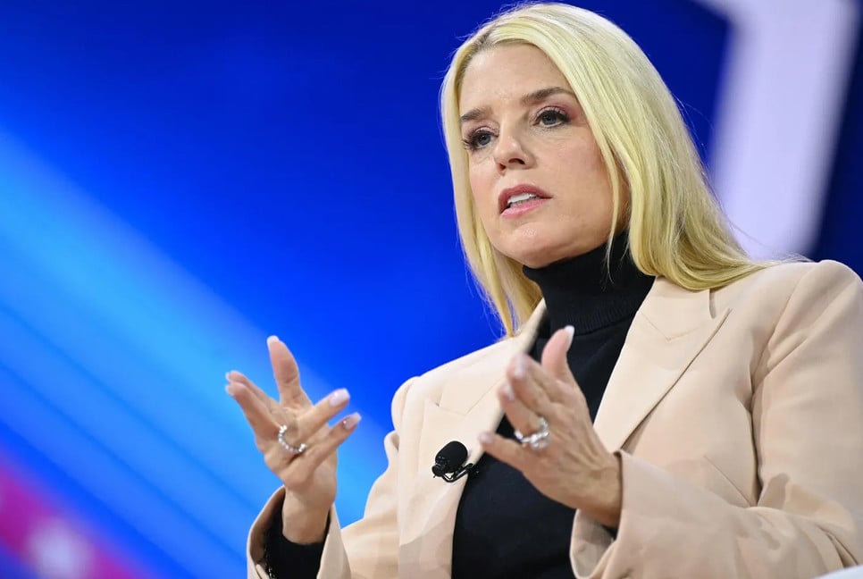 Trump choose Pam Bondi as attorney general as Matt Gaetz withdraws his name