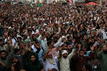 82 killed in three days in sectarian clashes in Pakistan: Officials