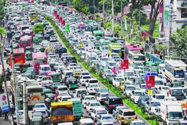 Govt thinking of deploying retired traffic polices to control congestion