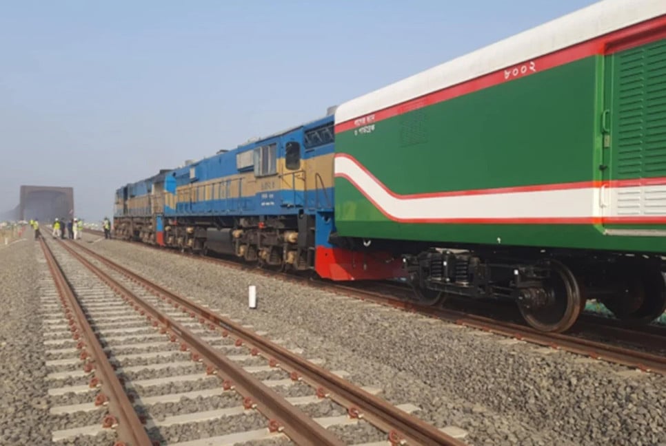 Trial train successfully crosses Bangabandhu Railway Bridge