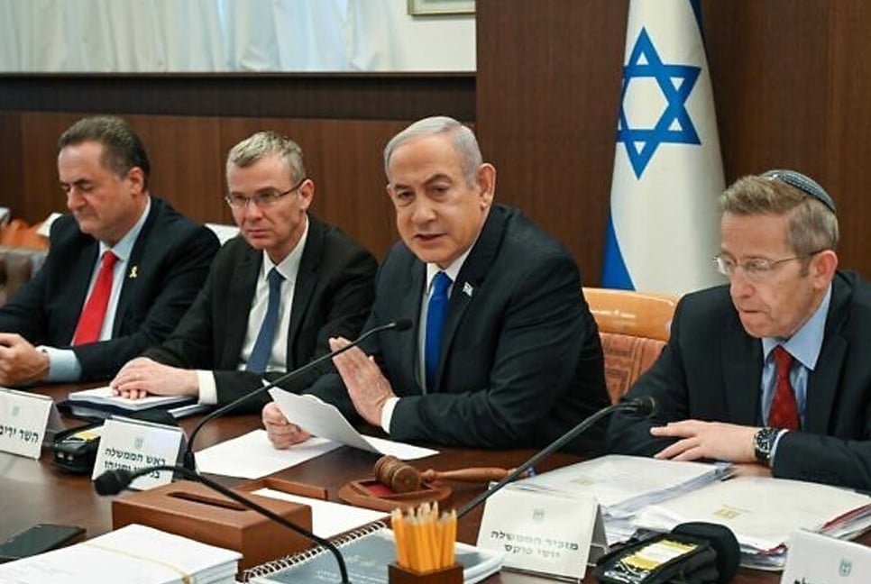 Israeli cabinet is set to discuss Lebanon ceasefire deal