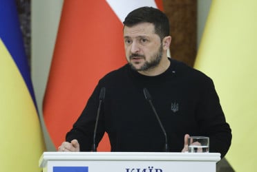 Zelenskyy calls for 'NATO umbrella' to facilitate Russia-Ukraine ceasefire