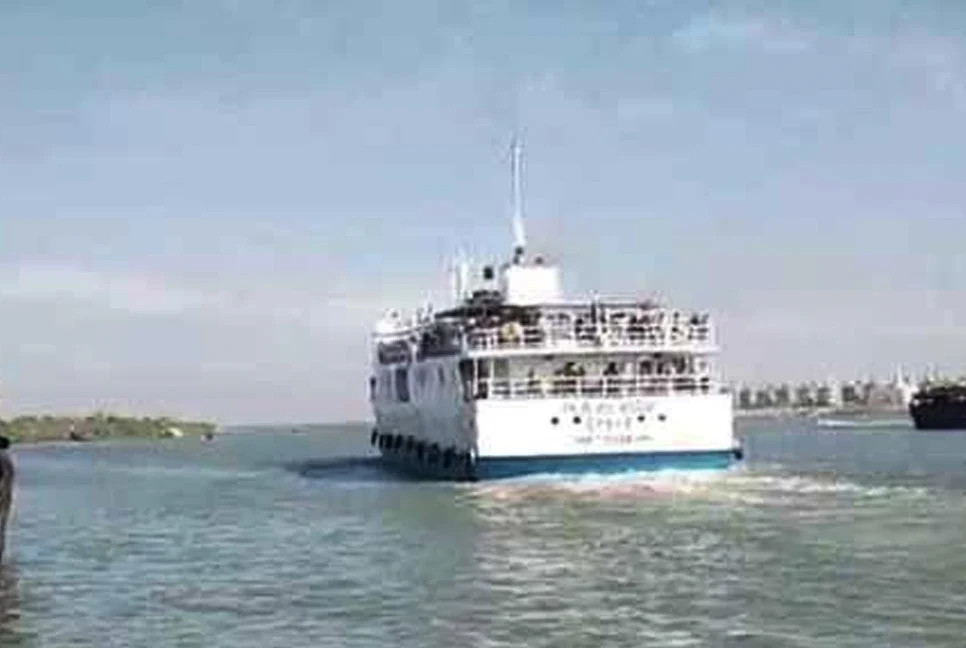 Ship departs with 653 tourists on Cox's Bazar-Saint Martin route