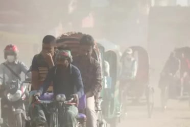 Dhaka ranks fifth for worst air quality on working day