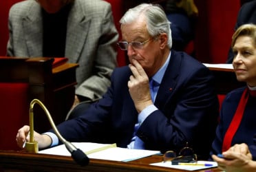 French government collapses in “No-Confidence” vote