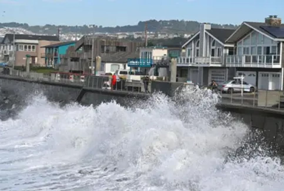 Tsunami warning issued after 7.0-magnitude earthquake strikes off California coast in US