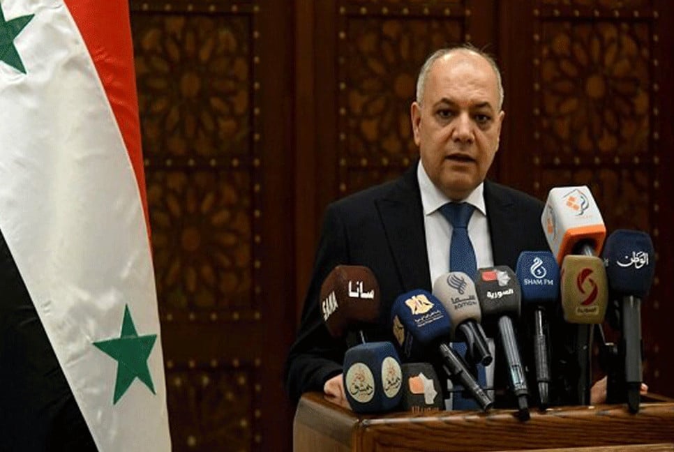 Syrian PM offers cooperation with new leadership amid Assad exit claims