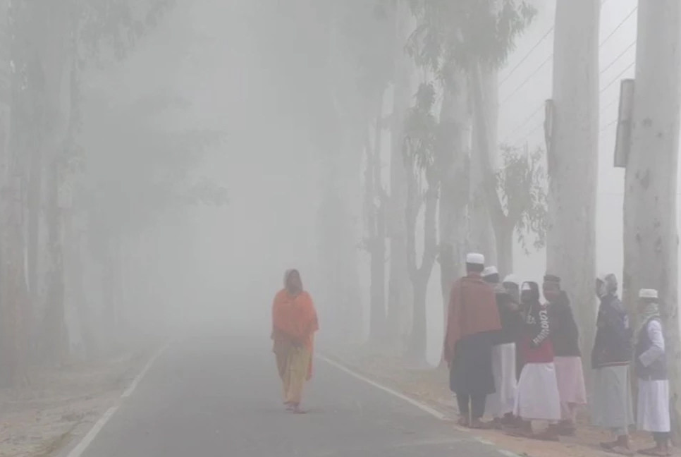 Cold wave sweeps Kurigram, worsening locals' hardships