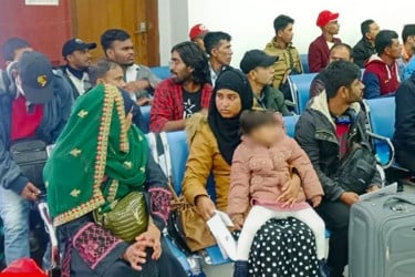 85 Bangladeshis return from war-torn Lebanon