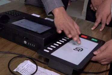 No plans for using EVMs in election: CEC