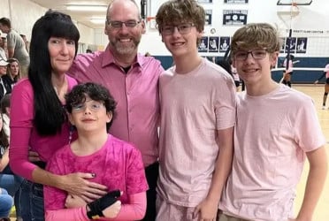 Mother of five beats stage 4 cancer with 'miraculous' treatment