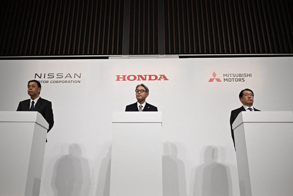 Honda and Nissan announce merger talks