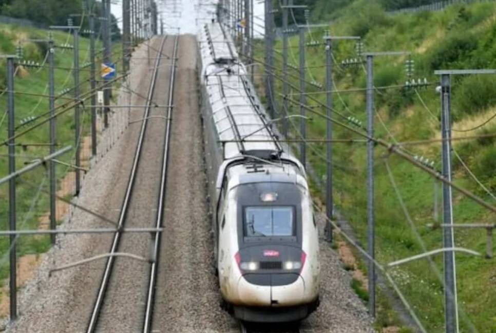 France train driver’s suicide causes massive rail delays