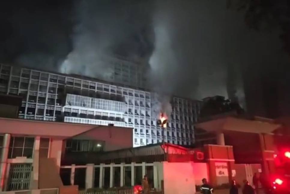 Fire engulfs Bangladesh Secretariat building