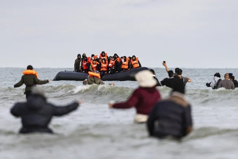 France rescues 107 migrants in channel crossings