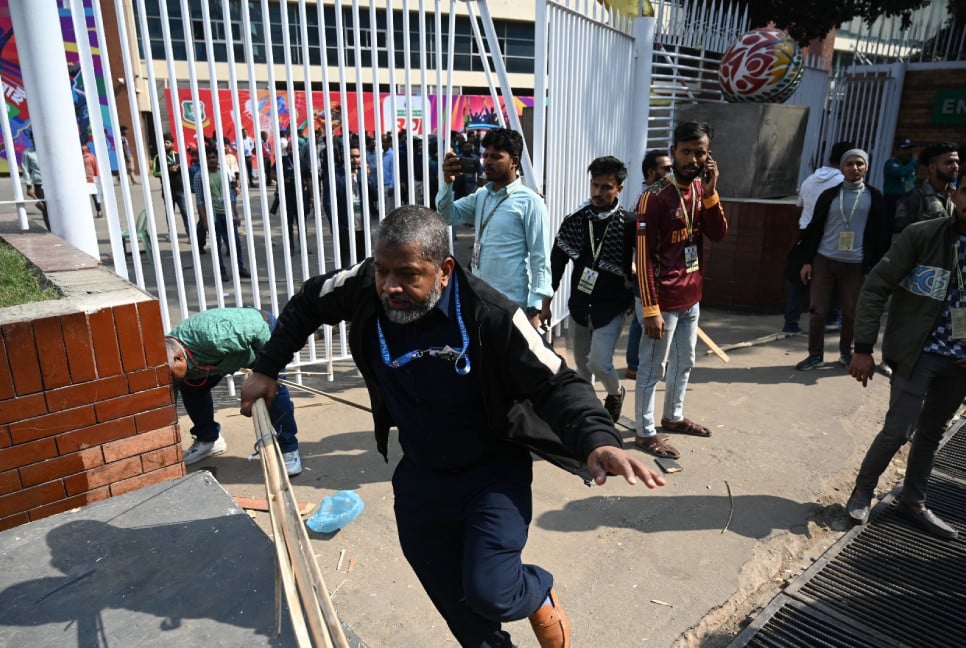 BPL chaos: Frustrated fans vandalize stadium gate over ticket shortage