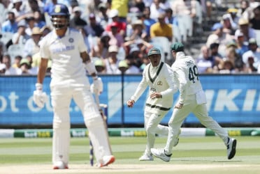 India dismiss Australia, chasing 340 to win 4th Test