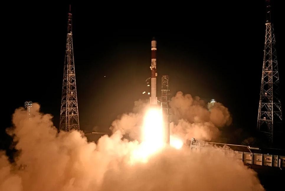 India launches first space docking mission SpaDex