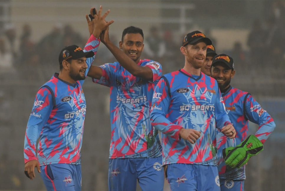 Chittagong Kings blow away Durbar Rajshahi after Usman storm