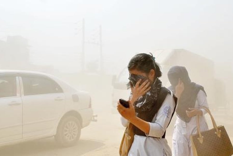 Dhaka’s air ‘unhealthy’ this morning