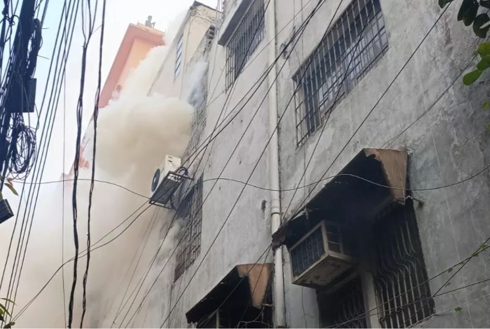 Fire at Purana Paltan building under control