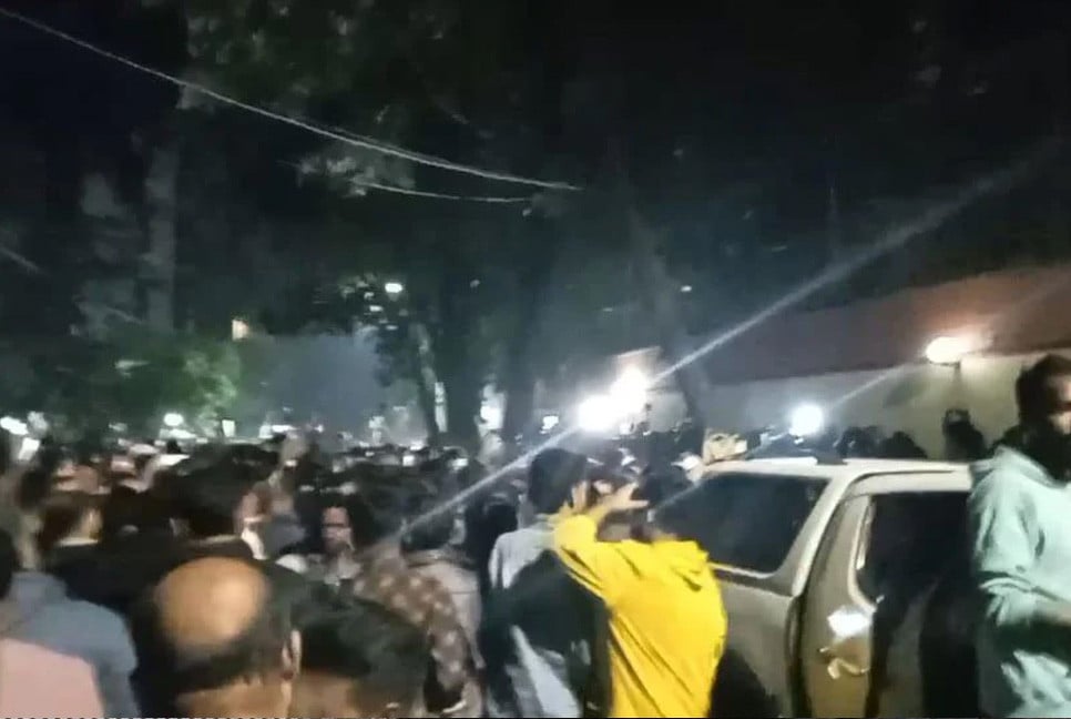 BNP Leaders-activists gather on roads to see Khaleda Zia off