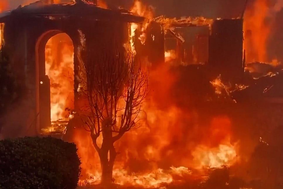 California wildfires force thousands to evacuate Los Angeles